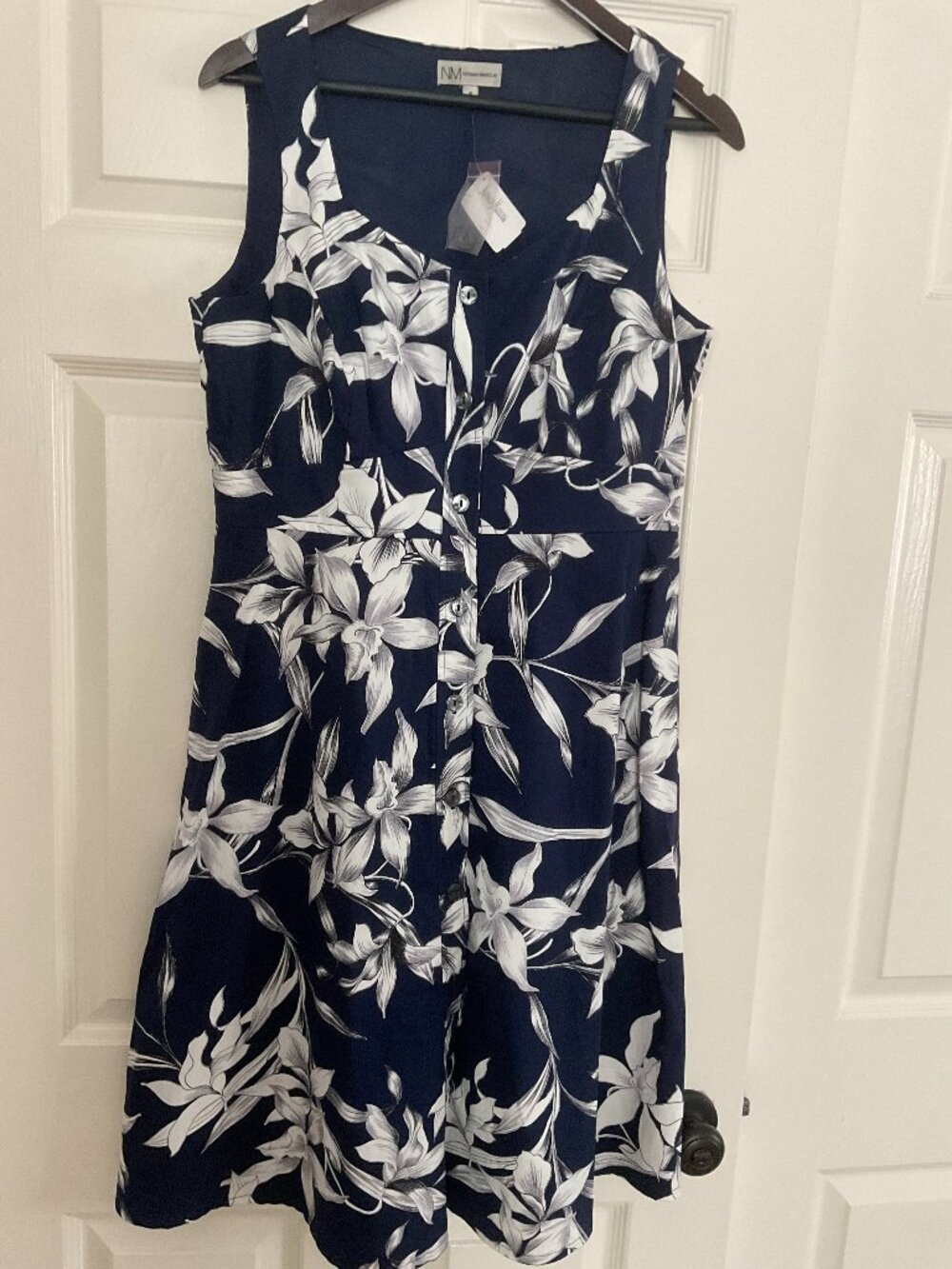 Neiman March Floral Sun dress size 8 NWT